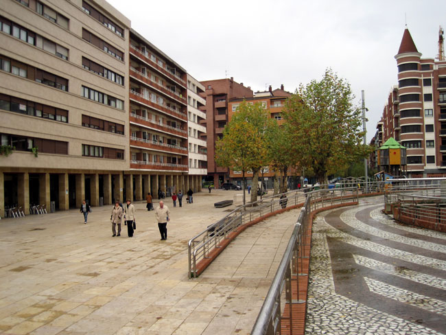 Ezkurdi plaza
